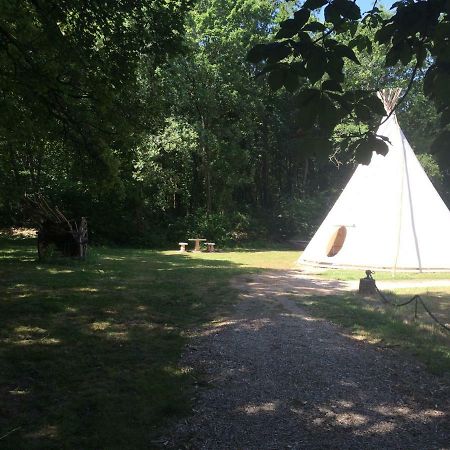 Hôtel TIPI au LOGIS DE L'ESPOIR à Jauldes Extérieur photo