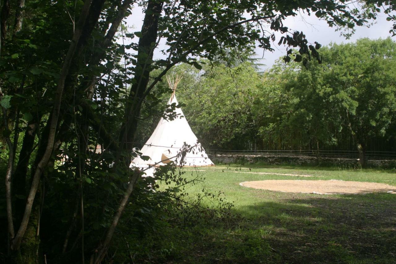 Hôtel TIPI au LOGIS DE L'ESPOIR à Jauldes Extérieur photo
