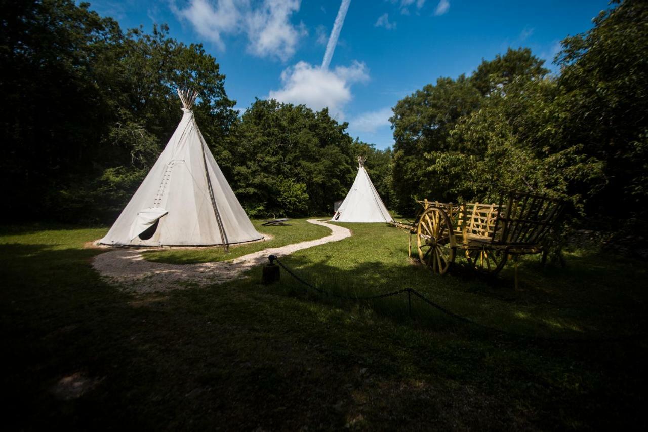 Hôtel TIPI au LOGIS DE L'ESPOIR à Jauldes Extérieur photo